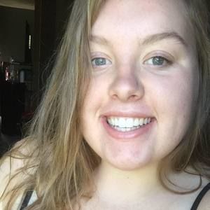 Meet your Posher, Chloe